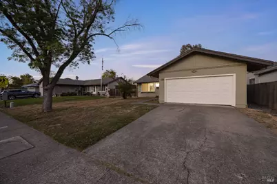 8528 Liman Way, Rohnert Park, CA 94928 - Photo 3
