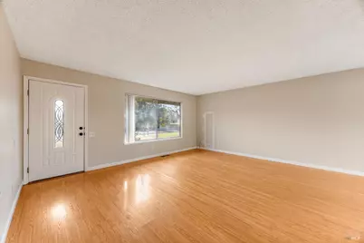 8528 Liman Way, Rohnert Park, CA 94928 - Photo 5