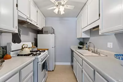 8458 Loretto Avenue, Cotati, CA 94931 - Photo 9
