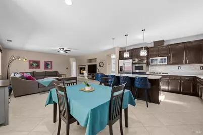 800 Westgate Drive, Vacaville, CA 95687 - Photo 19