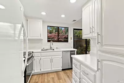 210 Albion Court, Novato, CA 94947 - Photo 11