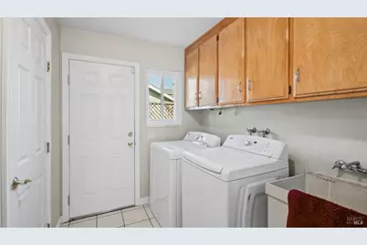 1605 Kelly Street, Santa Rosa, CA 95401 - Photo 27