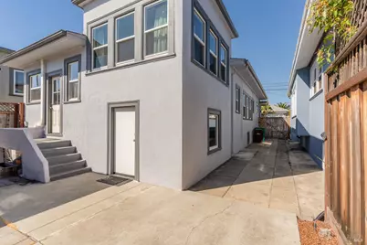 1029 Aileen Street, Oakland, CA 94608 - Photo 33