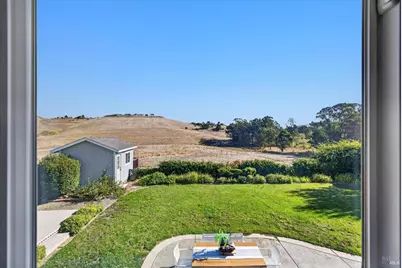 548 Cooper Drive, Benicia, CA 94510 - Photo 29