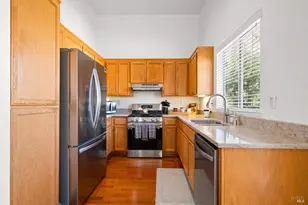 808 Bay St, Suisun City, CA 94585 - Photo 7