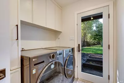 270 Pratt Avenue, Saint Helena, CA 94574 - Photo 33