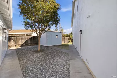 1325 Holmes Court, Fairfield, CA 94533 - Photo 21