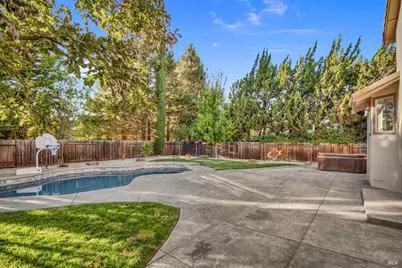 2901 Saint Andrews Road, Fairfield, CA 94534 - Photo 35