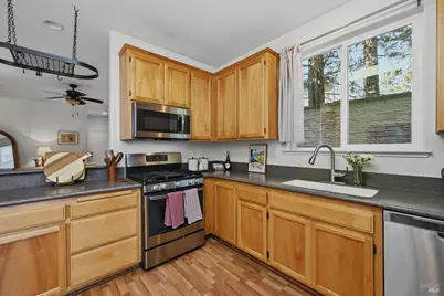5245 Poe Court, Santa Rosa, CA 95403 - Photo 5