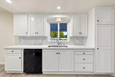111 Sunrise Lane, Novato, CA 94949 - Photo 17