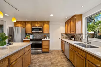 2501 Middle Creek Court, Santa Rosa, CA 95409 - Photo 11