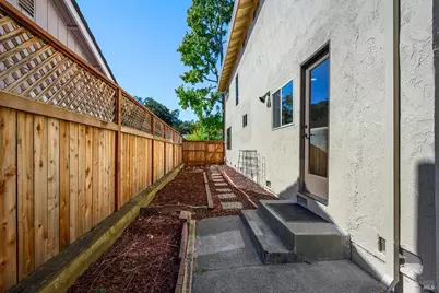 2501 Middle Creek Court, Santa Rosa, CA 95409 - Photo 33