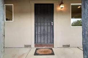 1455 Westminster Dr, Fairfield, CA 94533 - Photo 5