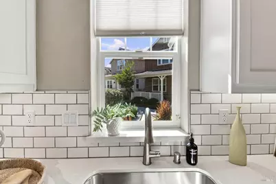 24 Cottage Lane, Novato, CA 94949 - Photo 9