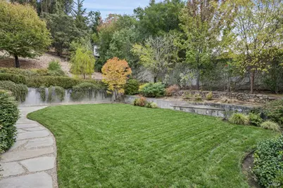 8 Sir Francis Drake Boulevard, Ross, CA 94957 - Photo 23