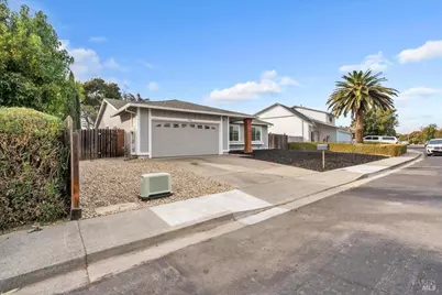 604 Kinglet Street, Suisun City, CA 94585 - Photo 3