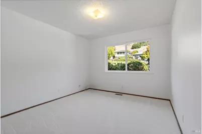 5568 Yerba Buena Road, Santa Rosa, CA 95409 - Photo 25