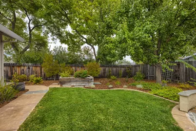 860 Yeoman Court, Vacaville, CA 95687 - Photo 35