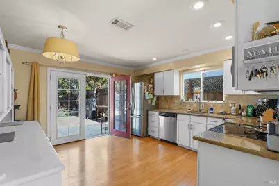 2747 Navajo Street, Santa Rosa, CA 95403 - Photo 15