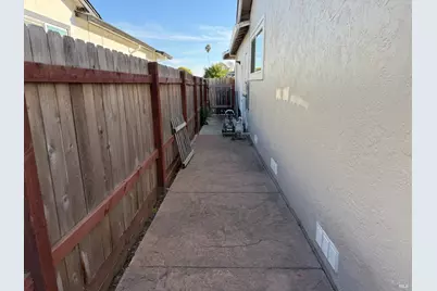 625 Capra Drive, American Canyon, CA 94503 - Photo 23