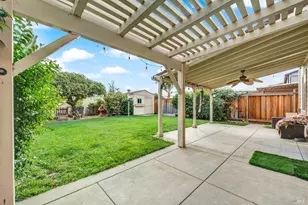 5018 Rowe Dr, Fairfield, CA 94533 - Photo 43