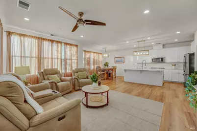 7678 Wildrose Way, Rohnert Park, CA 94928 - Photo 5