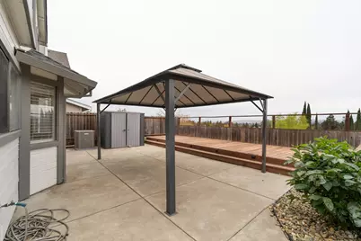 2454 Vista Grande, Fairfield, CA 94534 - Photo 39