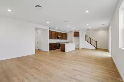 5880 Trailblaze Drive, Fairfield, CA 94533 - Photo 7