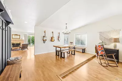 4416 Hamlet Court, Rohnert Park, CA 94928 - Photo 3