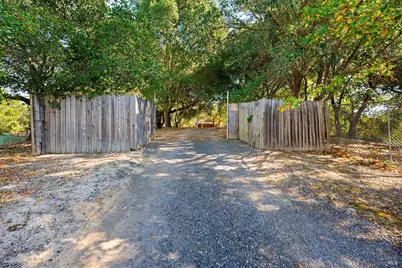 7621 Healdsburg Avenue, Sebastopol, CA 95472 - Photo 11