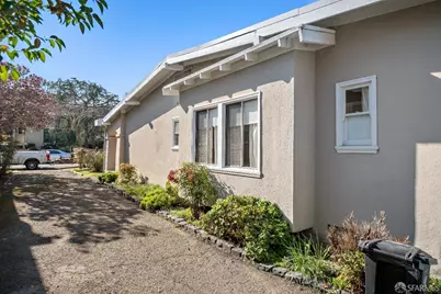 1228 Capuchino Avenue, Burlingame, CA 94010 - Photo 23