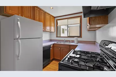 2210 39th Avenue, San Francisco, CA 94116 - Photo 9