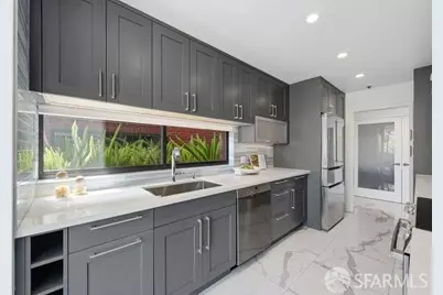 640 Davis Street #21, San Francisco, CA 94111 - Photo 15