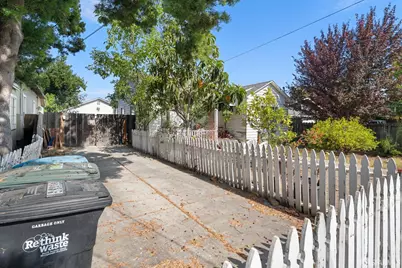 525 6th Avenue, Menlo Park, CA 94025 - Photo 3