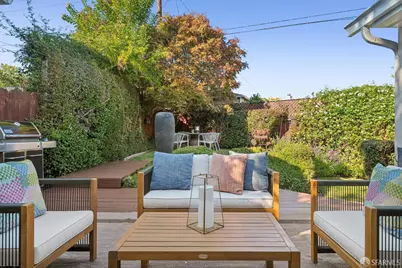 2748 Briarfield Avenue, Redwood City, CA 94061 - Photo 55