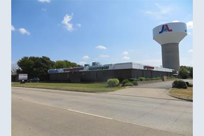 1114 E Pioneer Parkway - Photo 1