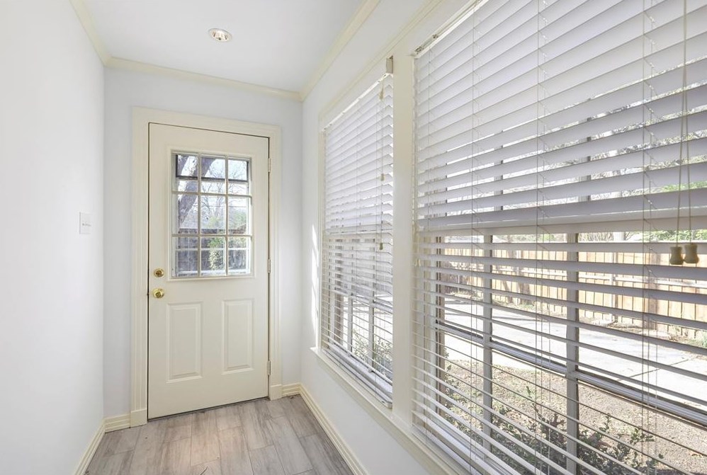 5411 Maple Springs Blvd, Dallas TX  75235-7548 exterior
