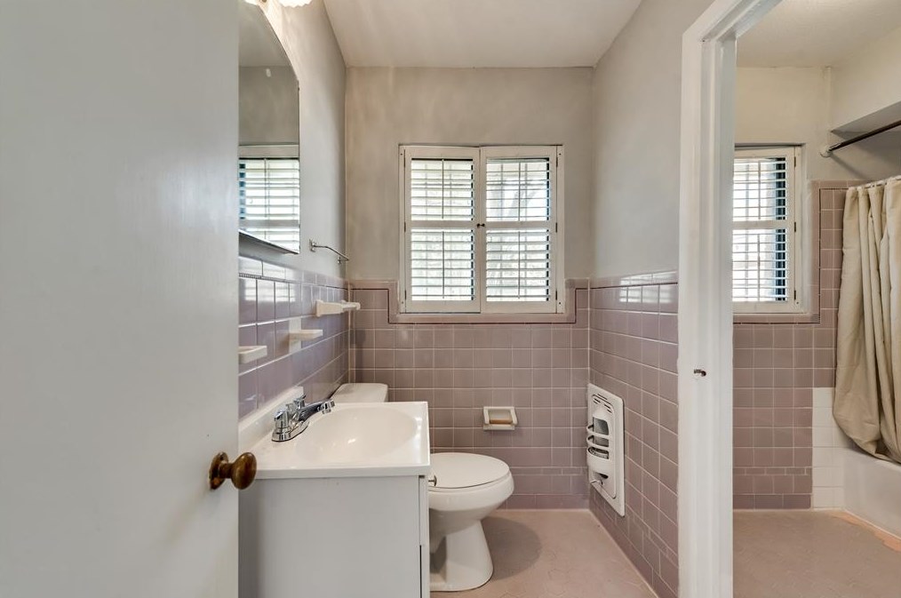 2123 Lanark Ave, Dallas TX  75203-4526 exterior