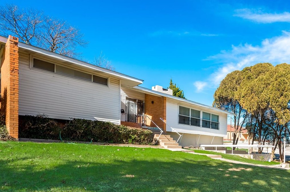 2123 Lanark Ave, Dallas TX  75203-4526 exterior
