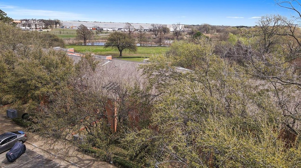 502 Avenue J, Grand Prairie TX  75050-2515 exterior