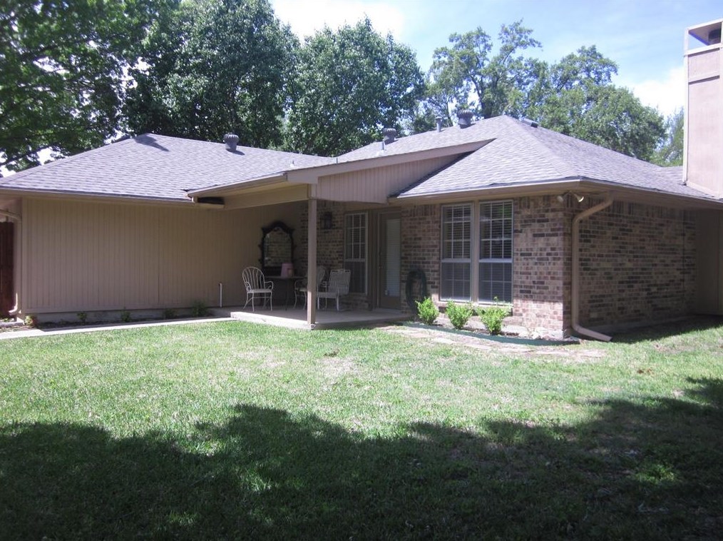 220 Cherrybark Dr, Coppell TX  75019-3546 exterior