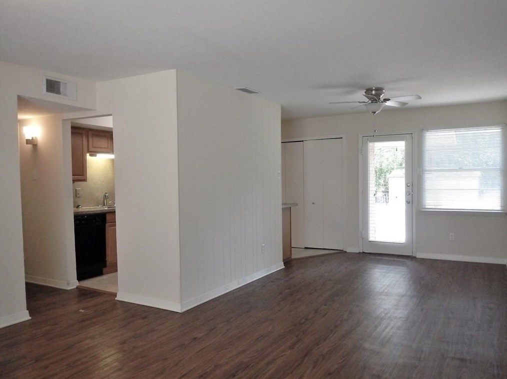1211 Crestridge Dr, Plano TX  75075-7288 exterior