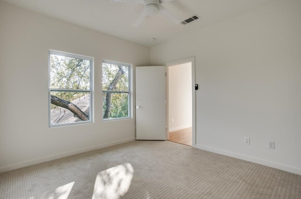 805 Melba St, Dallas TX  75208-4914 exterior