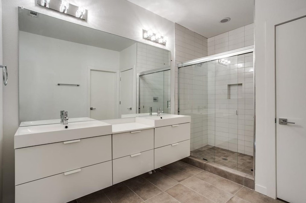 805 Melba St, Dallas TX  75208-4914 exterior
