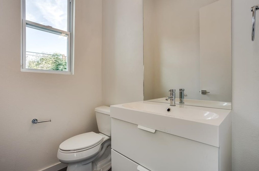 805 Melba St, Dallas TX  75208-4914 exterior