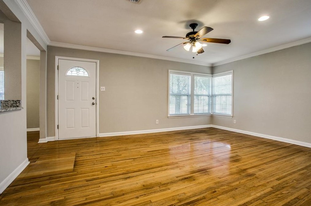 3945 Hawick Ln, Dallas TX  75220-5018 exterior