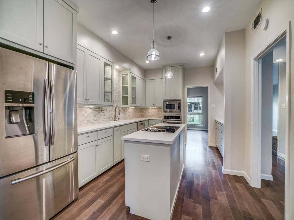 12444 Montego Plz, Dallas TX  75230-1724 exterior