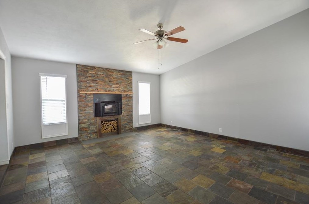 2405 Choctaw Dr, Plano TX  75093-3934 exterior