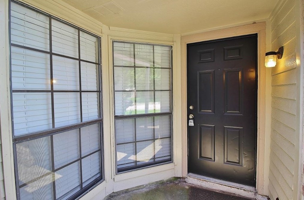 403 Liberty Pl, Grand Prairie TX  75052-5731 exterior