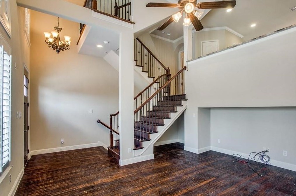 5717 Lois Ln, Plano TX  75024-5840 exterior